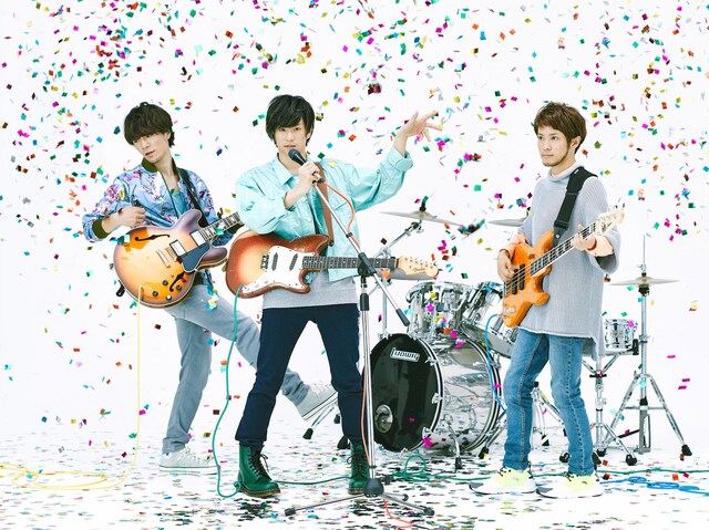 フレデリック。中央が三原健司。