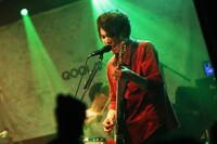 平井拓郎（Vo, G）（撮影：ハヤシサトル）