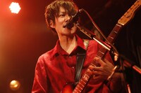 平井拓郎（Vo, G）（撮影：ハヤシサトル）