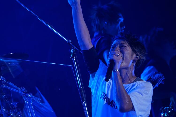 Uverworld アニバーサリーイヤーを彩った 女祭り パッケージ化 音楽ナタリー