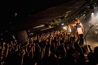 「SWANKY PLAYGROUND SPECIAL ONEMAN SHOW!」4月17日公演の様子。（Photo by Takashi "TAKA" Konuma）