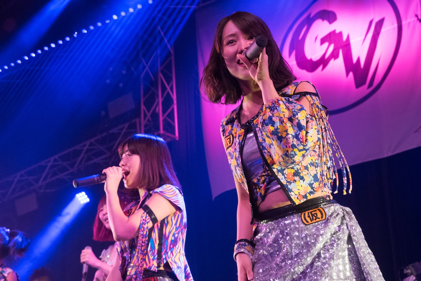 大森靖子、アップアップガールズ（仮）によるコラボレーションライブの様子。（写真提供：アップフロントクリエイト）