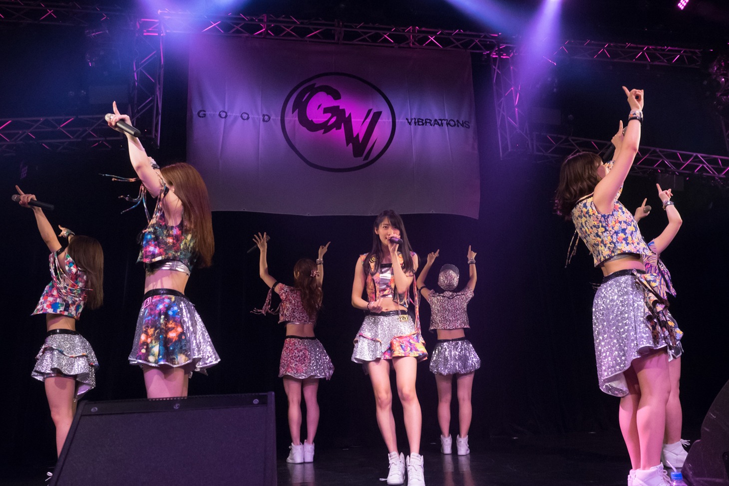 アップアップガールズ（仮）によるライブの様子。（写真提供：アップフロントクリエイト）