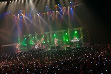 「Silent Siren Live Tour 2016 Sのために Sを狙え そしてすべてがSになる」東京・EX THEATER ROPPONGI公演の様子。（撮影：タカハシアキラ）