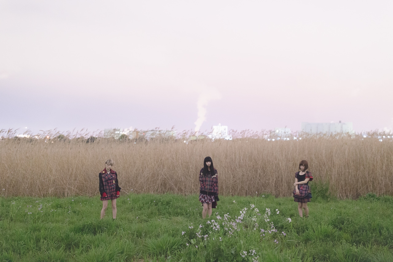 プティパ -petit pas!-、1stフルアルバムに篠崎こころ作詞の全13曲