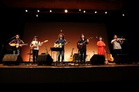 出演者全員でのセッションの様子。（撮影：後藤渉）