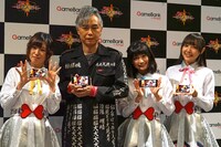 左から高橋李依、大槻ケンヂ、高野麻里佳、長久友紀。 （写真提供：EVIL LINE RECORDS）