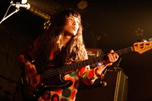 稲葉航大（B, Cho / Helsinki Lambda Club）（撮影：山川哲矢）