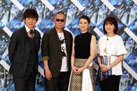 左より渡部建、三池崇史、武井咲、森高千里。 (c)フジテレビ