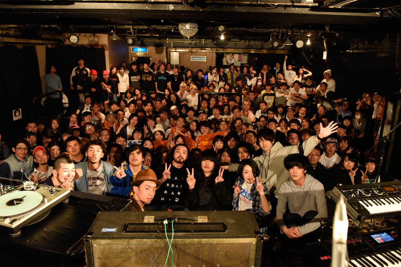 Creepy Nuts（R-指定＆DJ 松永）「『たりないふたり』リリースツアー ～たりない巡業2016 春場所～」東京・ TSUTAYA O-nest公演の様子。（撮影：有高唯之）