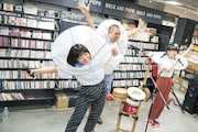 4月20日に東京・HMV record shop 渋谷で開催された、えんがわのリリースイベントの様子。(撮影:稲垣謙一)