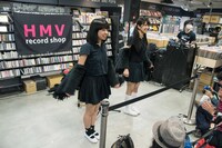 前説で登場した甘楽と柳沢あやの。（撮影：稲垣謙一）