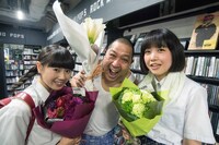 4月20日に東京・HMV record shop 渋谷で開催された、えんがわのリリースイベントの様子。（撮影：稲垣謙一）