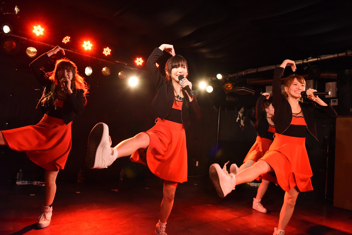 オトメ☆コーポレーション「春闘 全国総決起集会 2016」ツアー初日公演の様子。