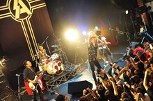 SA「TOUR『START ALL OVER AGAIN, NOW! 2016』」東京・東京キネマ倶楽部公演の様子。（Photo by MAYUMI-kiss it bitter-）