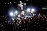 SA「TOUR『START ALL OVER AGAIN, NOW! 2016』」東京・東京キネマ倶楽部公演の様子。（Photo by MAYUMI-kiss it bitter-）