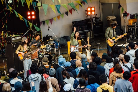 踊ってばかりの国(撮影:小田部伶)