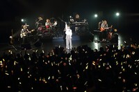 「tour of KISS3」東京・赤坂BLITZ公演の様子。（撮影：森久）
