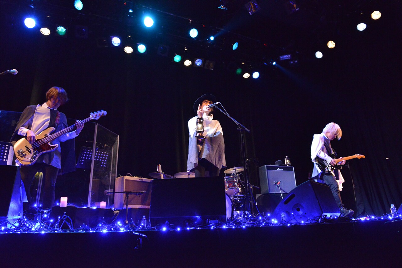 Poet-type.M、夜しかない街を巡る独演会