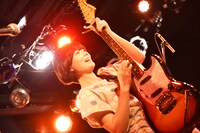 藤岡みなみ（Vo, G）