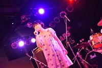 藤岡みなみ（Vo, G）