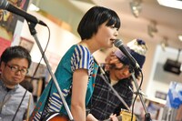 藤岡みなみ（Vo, G）