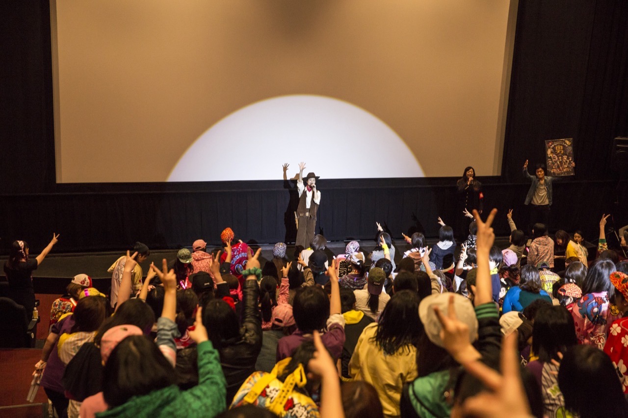 東京・新宿バルト9にて行われた「『ももクロ男祭り2015 in 太宰府』先行上映会」の様子。（撮影：笹森健一）