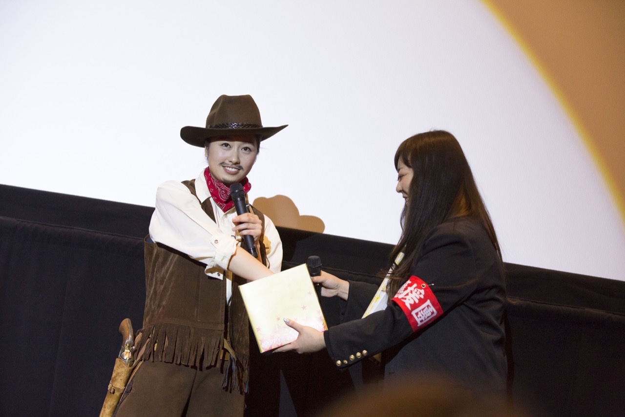 東京・新宿バルト9にて行われた「『ももクロ男祭り2015 in 太宰府』先行上映会」の様子。（撮影：笹森健一）