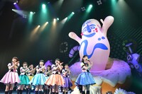 「私立恵比寿中学JapanホールKeikiiiiツアー2016 ～the snack bar in gakugeeeekai～」公演初日の様子。