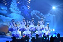 「私立恵比寿中学JapanホールKeikiiiiツアー2016 ～the snack bar in gakugeeeekai～」公演初日の様子。