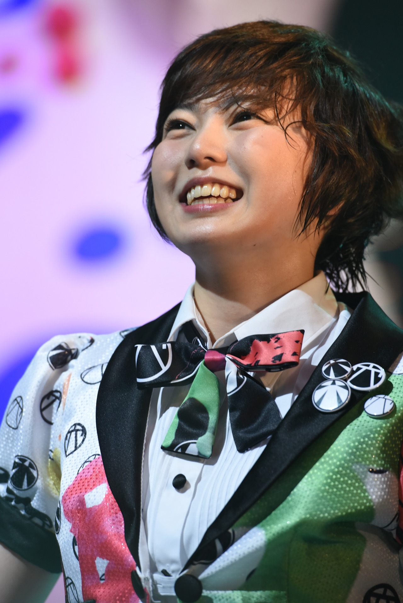 安本彩花