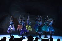 「私立恵比寿中学JapanホールKeikiiiiツアー2016 ～the snack bar in gakugeeeekai～」公演初日の様子。