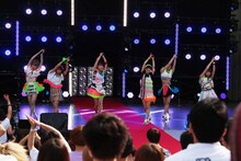 「iCON DOLL LOUNGE 2016 SPRING & SUMMER COLLECTION」での妄想キャリブレーション。（写真提供：ソニー・ミュージックレコーズ）