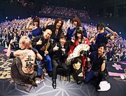 和楽器バンドと織田信成。(Photo by KEIKO TANABE / TAMARUYA)