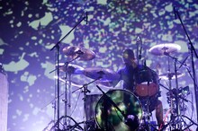 浦山一悟（Dr）（Photo by Yukihide "JON..."Takimoto）