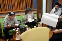 収録前の打ち合わせの様子。