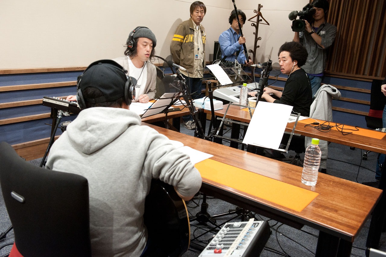 「音楽ガハハ」初回収録の様子。
