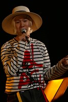 山田義孝（Vo）（提供：ポニーキャニオン）