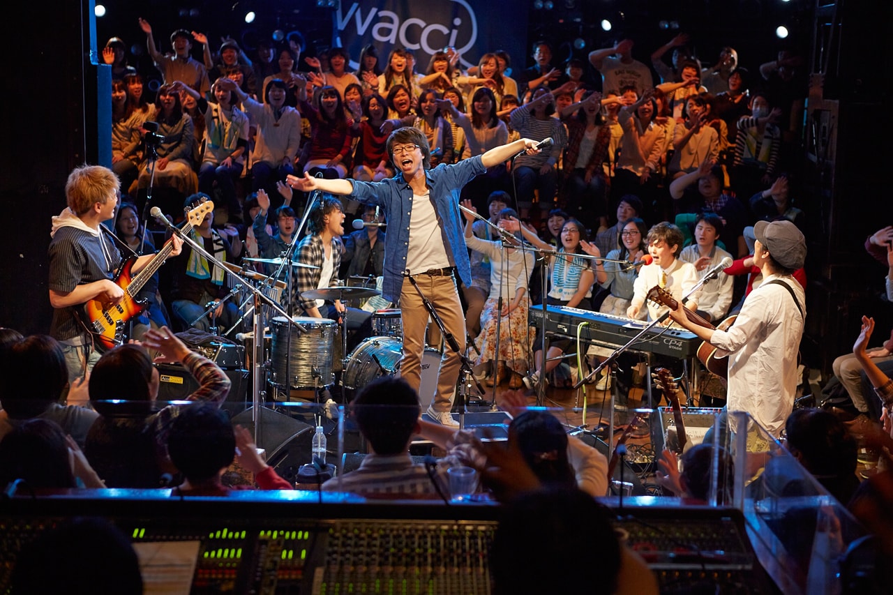 wacci「春はクアトロ。花よりライブ!! wacciワンマンどうでshow!?」東京・渋谷CLUB QUATTRO公演の様子。 （写真提供：EPICレコードジャパン）