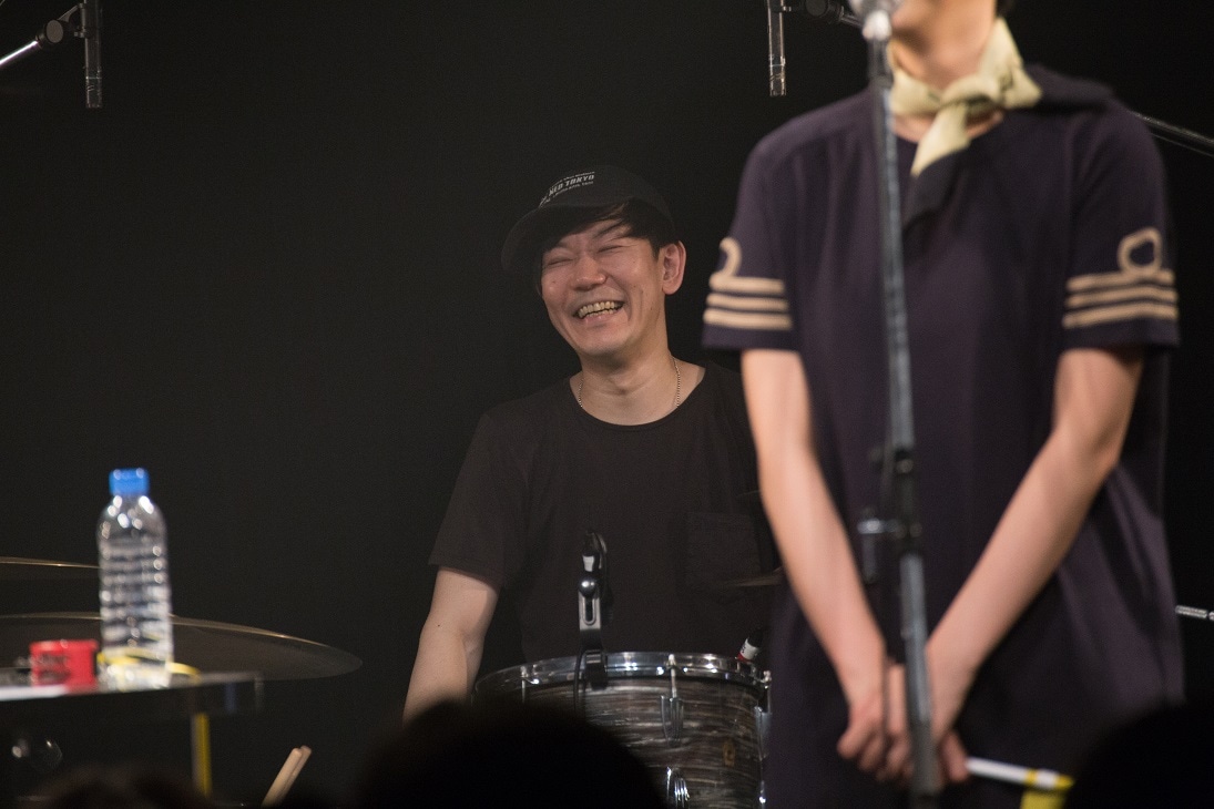 TWEEDEESのサポートメンバー原“GEN”秀樹（Dr / NORTHERN BRIGHT、SCOTT GOES FOR）（撮影：吉田進吾）