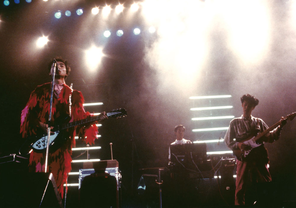 1980年に行われた日本武道館公演の様子。