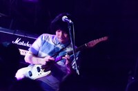 ネロ（G / 藤岡みなみ＆ザ・モローンズ）（撮影：勝永裕介）