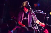 ヒロヒロヤ（Key, Syn B / 藤岡みなみ＆ザ・モローンズ）（撮影：勝永裕介）