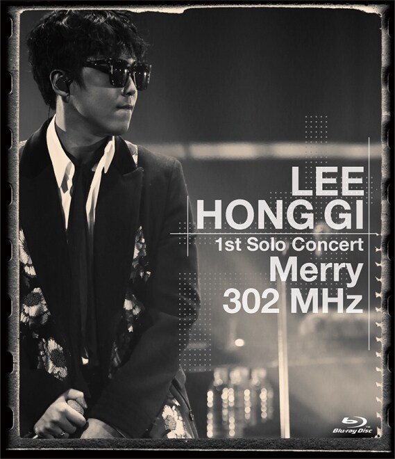 イ・ホンギ（from FTISLAND）「LEE HONG GI 1st Solo Concert "Merry 302 MHz"」通常盤Blu-rayジャケット