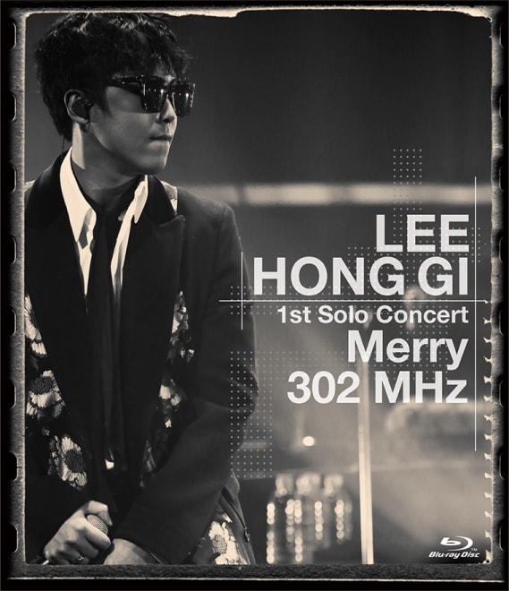 イ・ホンギ(from FTISLAND)「LEE HONG GI 1st Solo Concert "Merry 302 MHz"」通常盤Blu-rayジャケット