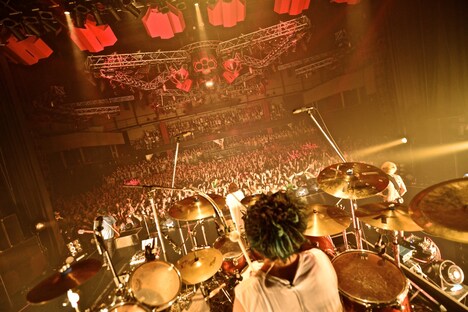 グッドモーニングアメリカ「グッドモーニングアメリカ TOUR 2016」東京・新木場STUDIO COAST公演の様子。（撮影：佐藤広理）