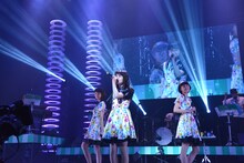 本日4月27日に東京・中野サンプラザホールで行われた「Negicco Second Tour "The Music Band of Negicco" supported byサトウ食品」の様子。