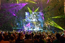 本日4月27日に東京・中野サンプラザホールで行われた「Negicco Second Tour "The Music Band of Negicco" supported byサトウ食品」の様子。