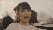 AKB48「翼はいらない」ミュージックビデオのワンシーン。
