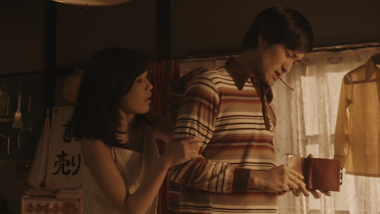 AKB48「翼はいらない」ミュージックビデオのワンシーン。